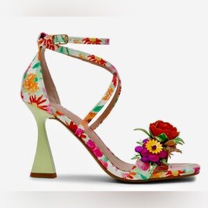 Betsey Johnson Floral Heels Size 7.5 – 3D Flower Ankle Strap Heels